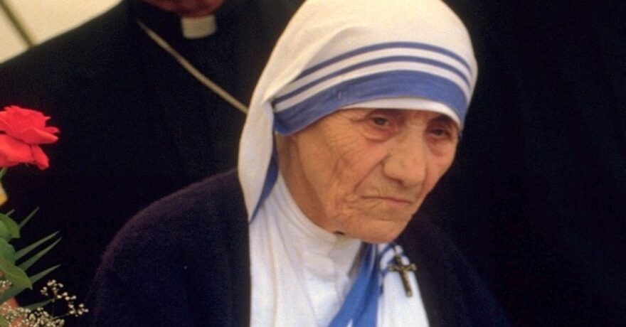 Cum a ajutat Maica Teresa săracii și bolnavii din India și din lume